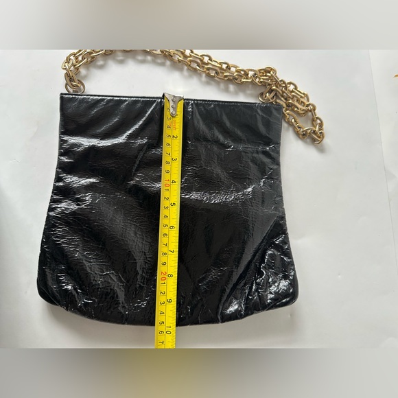 Elegant Black Women's Bag with Gold Chain - Picture 6 of 11